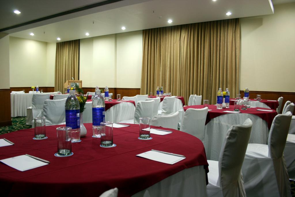 Hotel City Park Delhi  Esterno foto